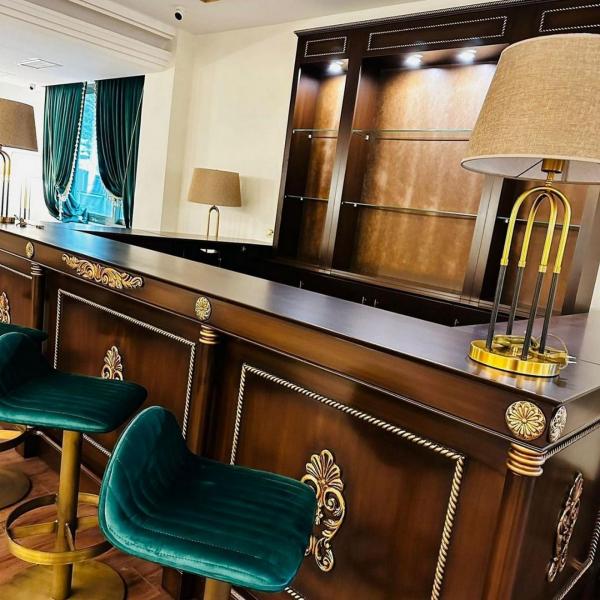 Dört Ayaklı Masa Lambası